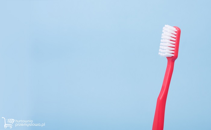Szczoteczka do zębów. Jaką szczoteczkę do zębów wybrać? Higiena jamy ustnej